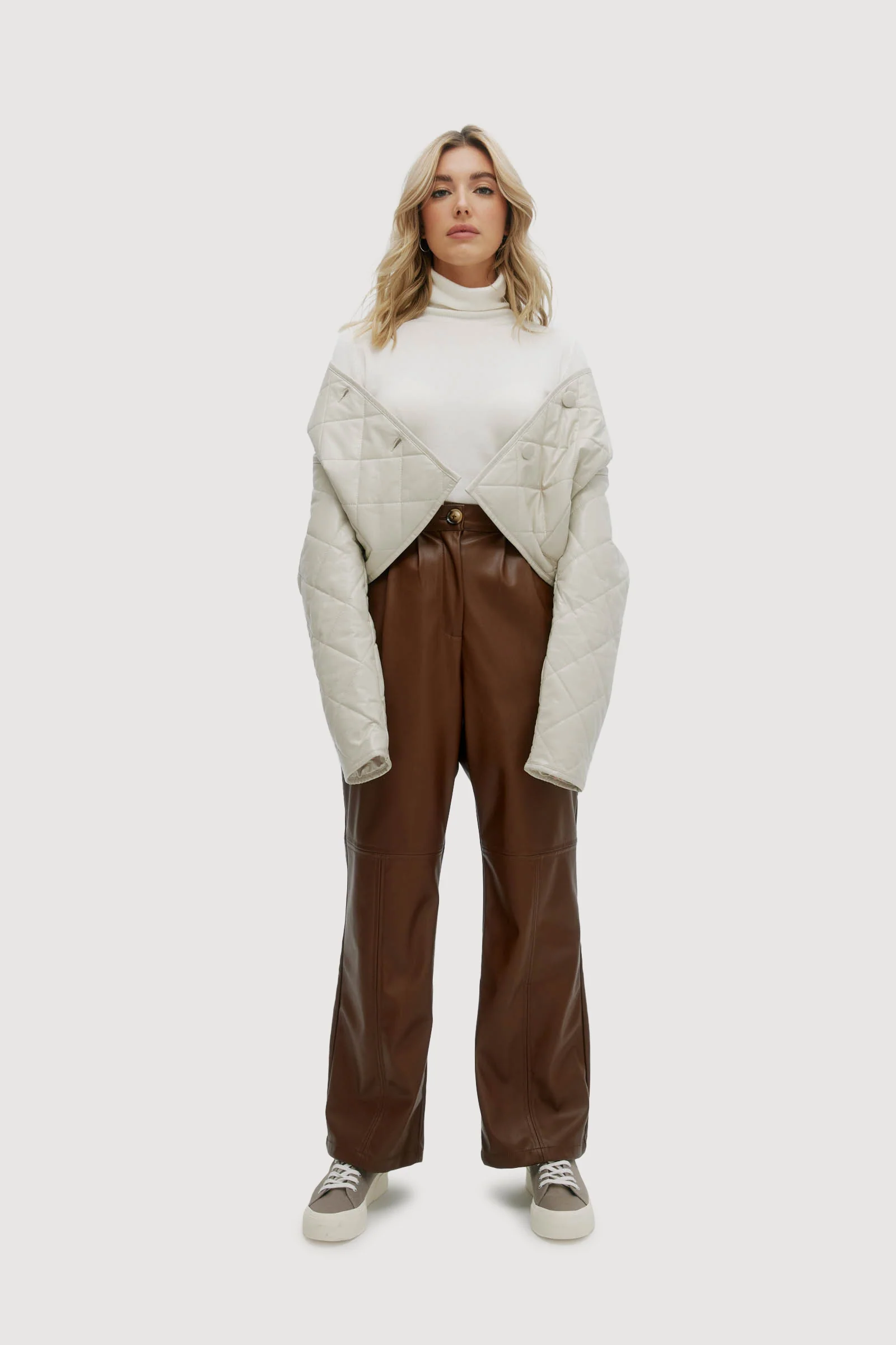 Alana - Image 5