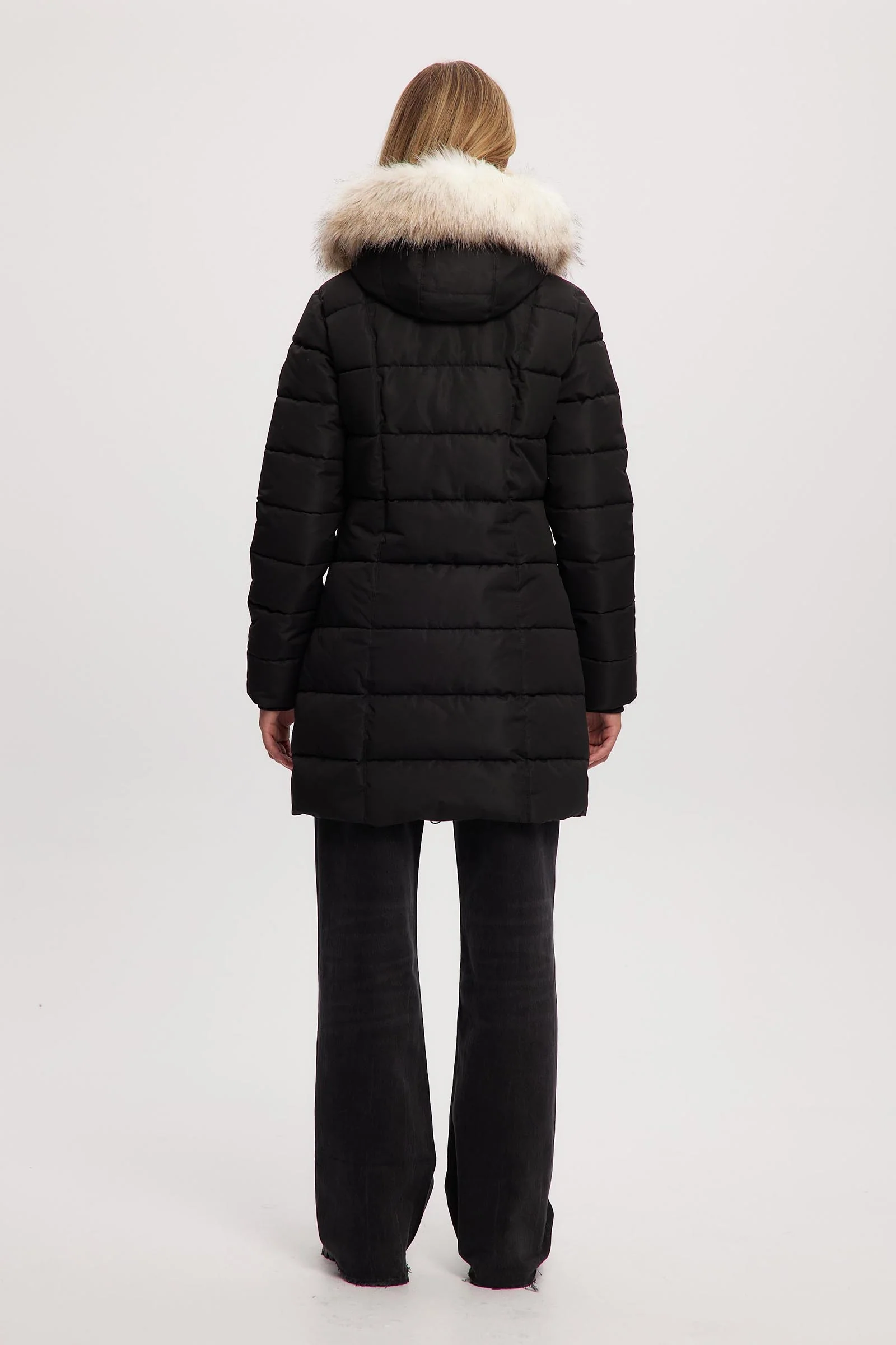 Hannah - Image 12