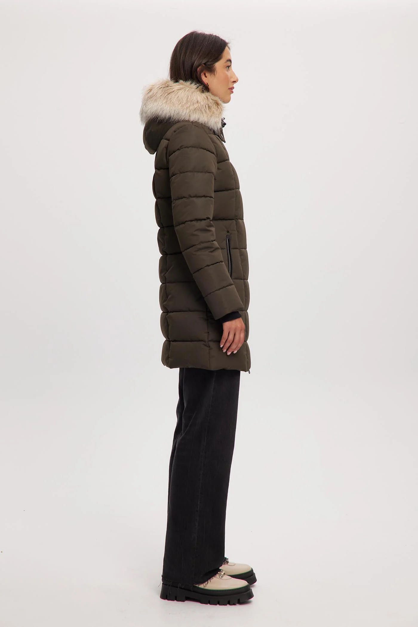 Hannah - Image 7