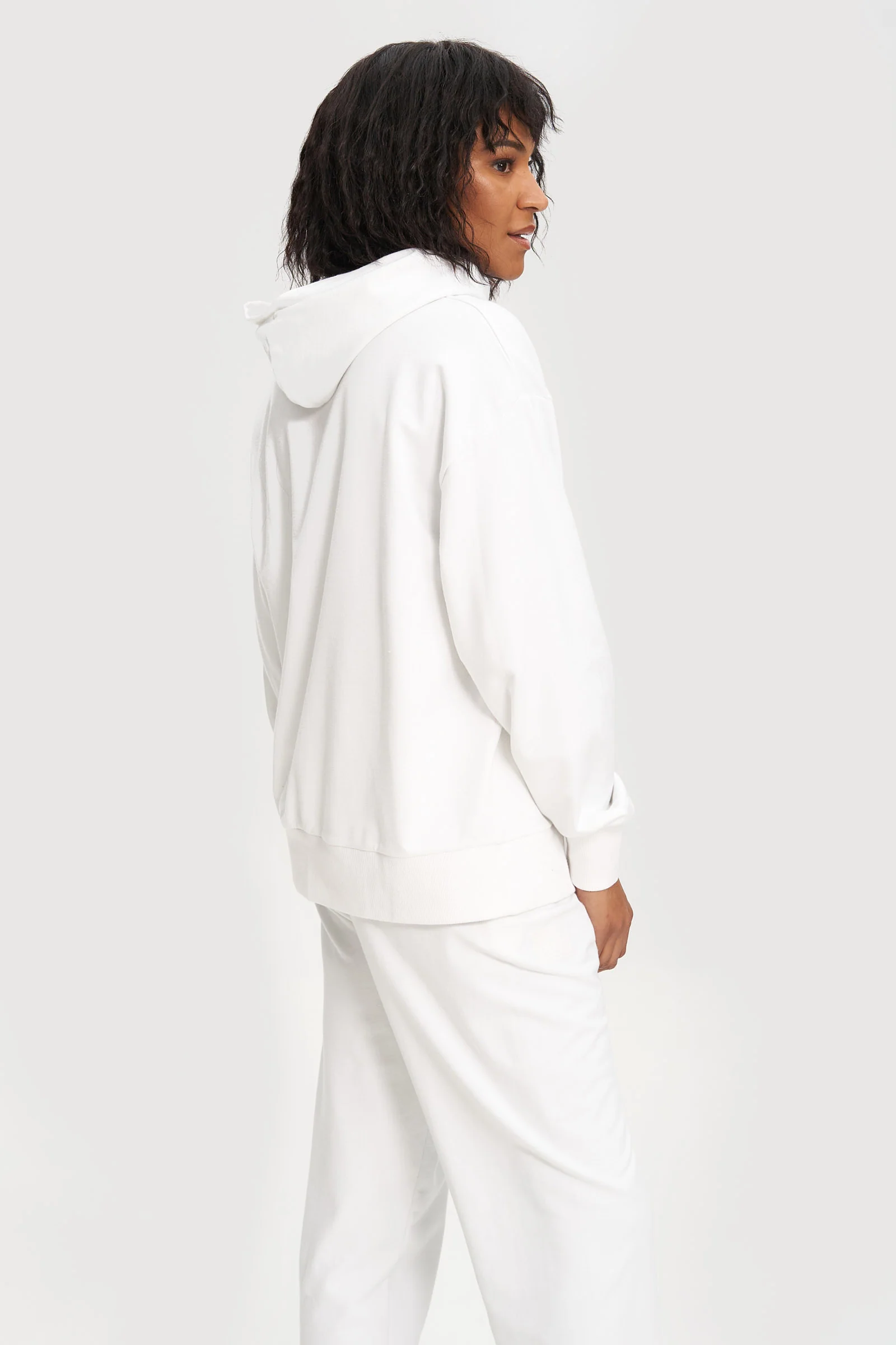 Reign-03 - Image 14