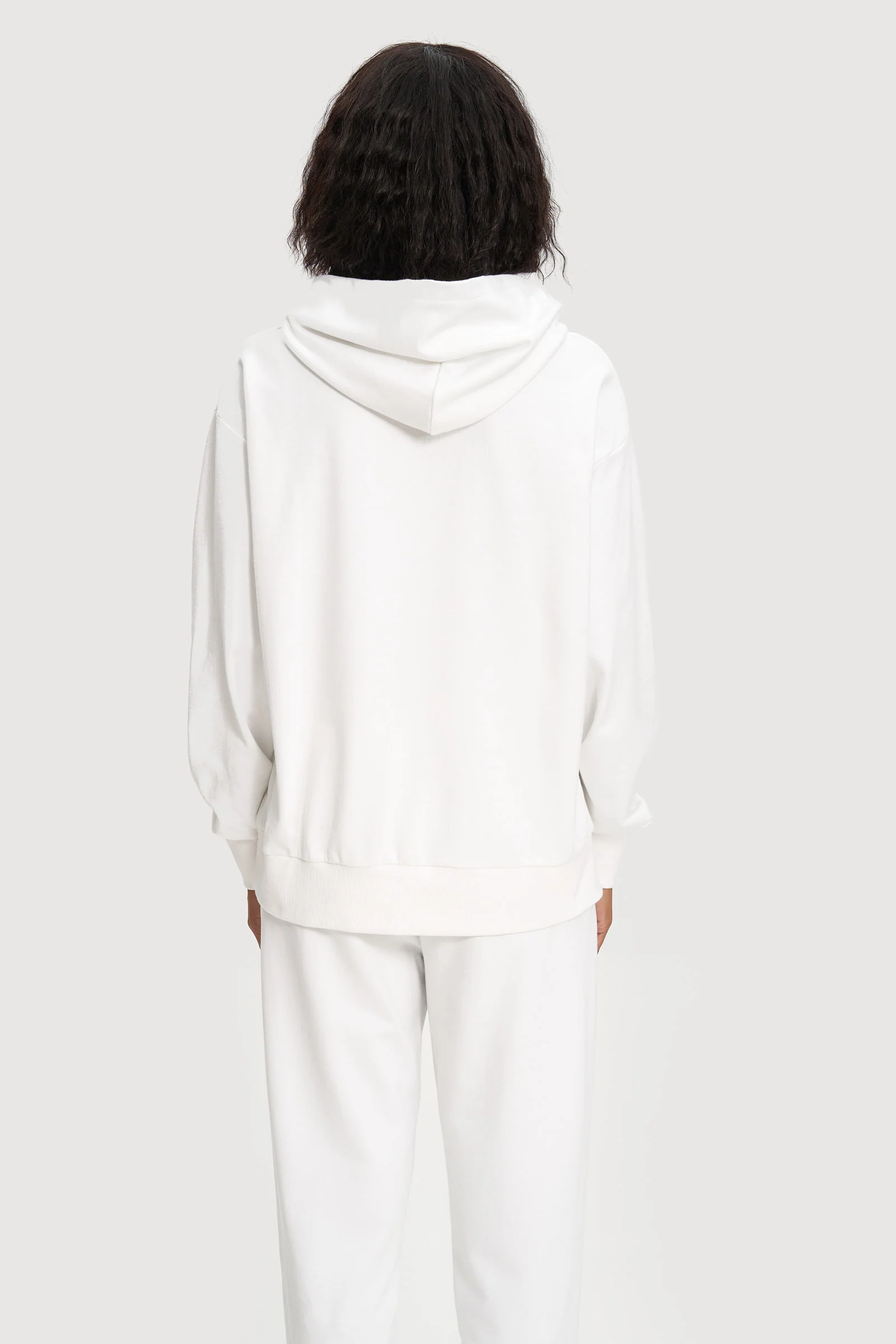 Reign-03 - Image 15