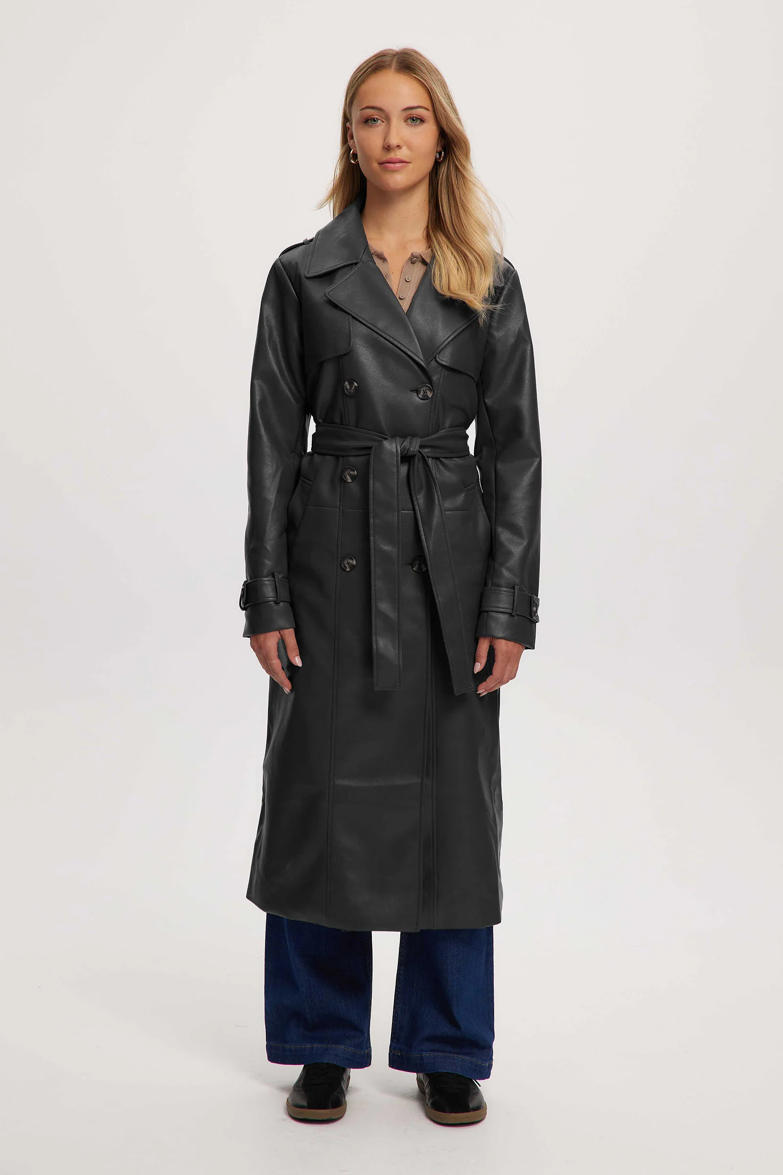 Albina - Image 16