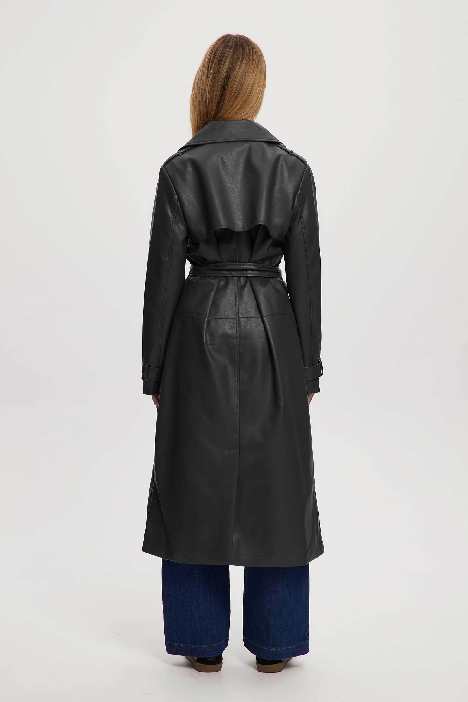 Albina - Image 19