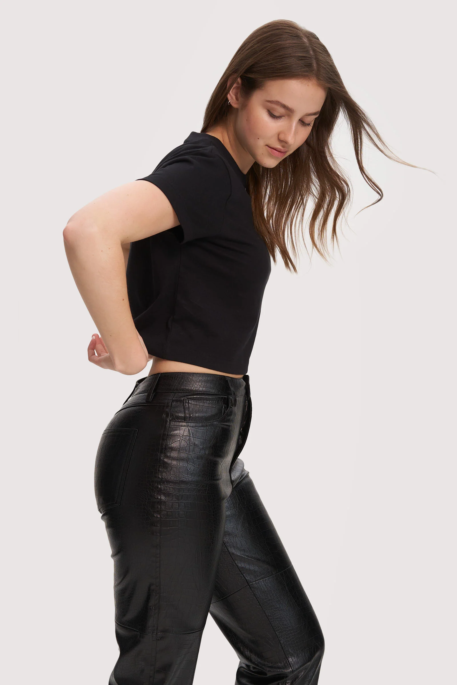 Tay - Image 9